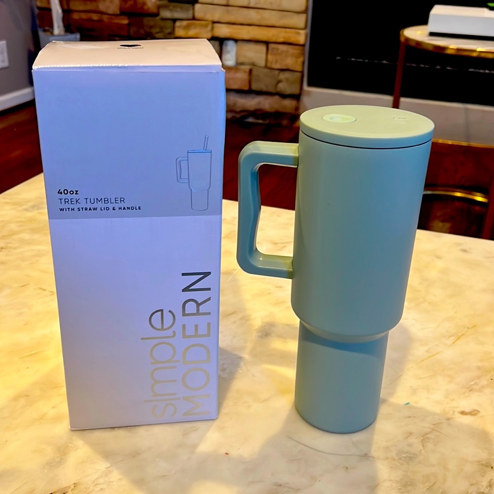 Simple modern tumbler